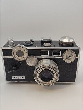 Vintage Argus C3 35mm Rangefinder Camera with Case The Brick